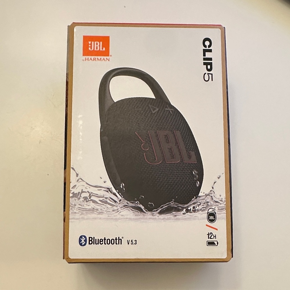 JBL Clip 5 Bluetooth Speaker - Black
